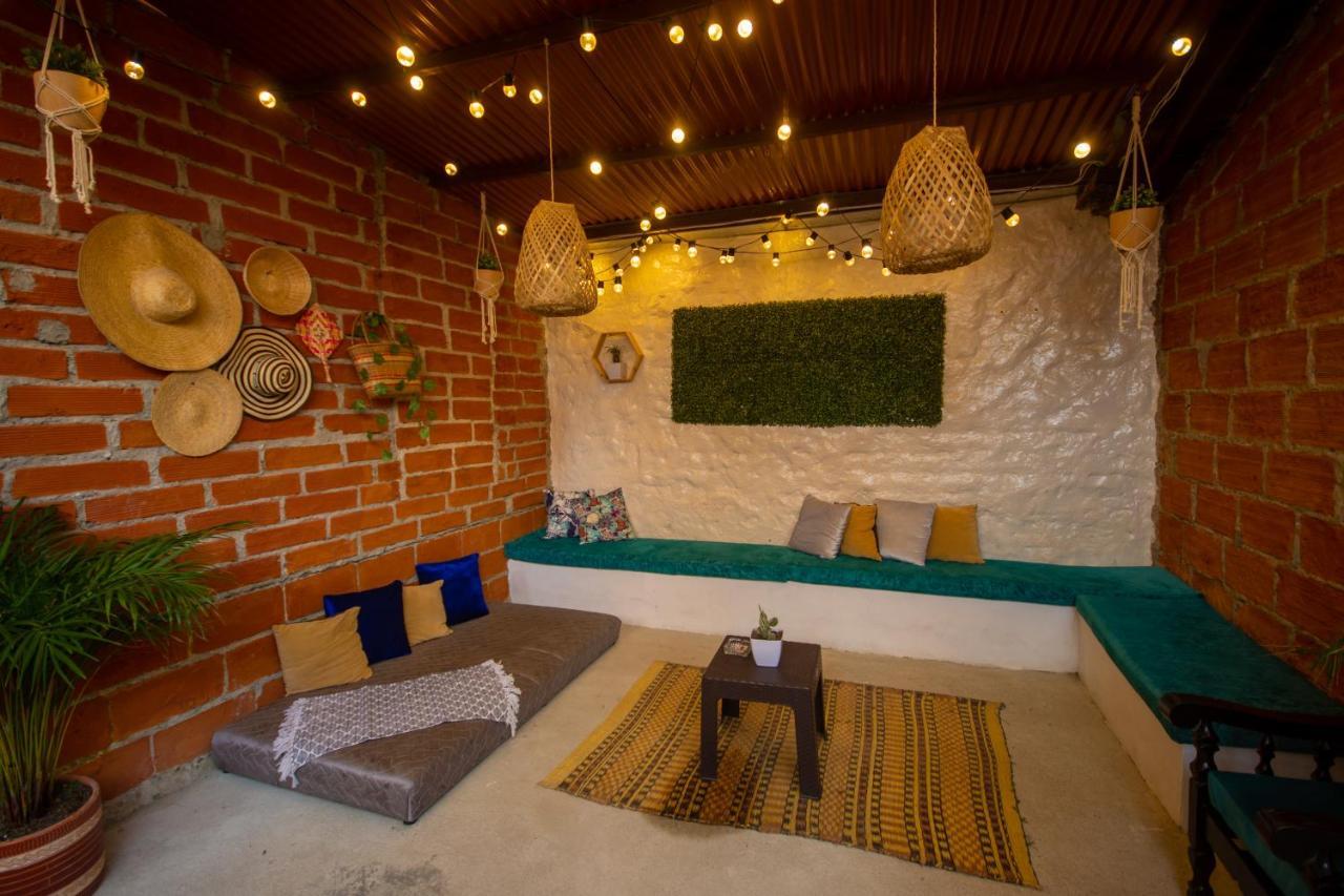 Albergue Spring *